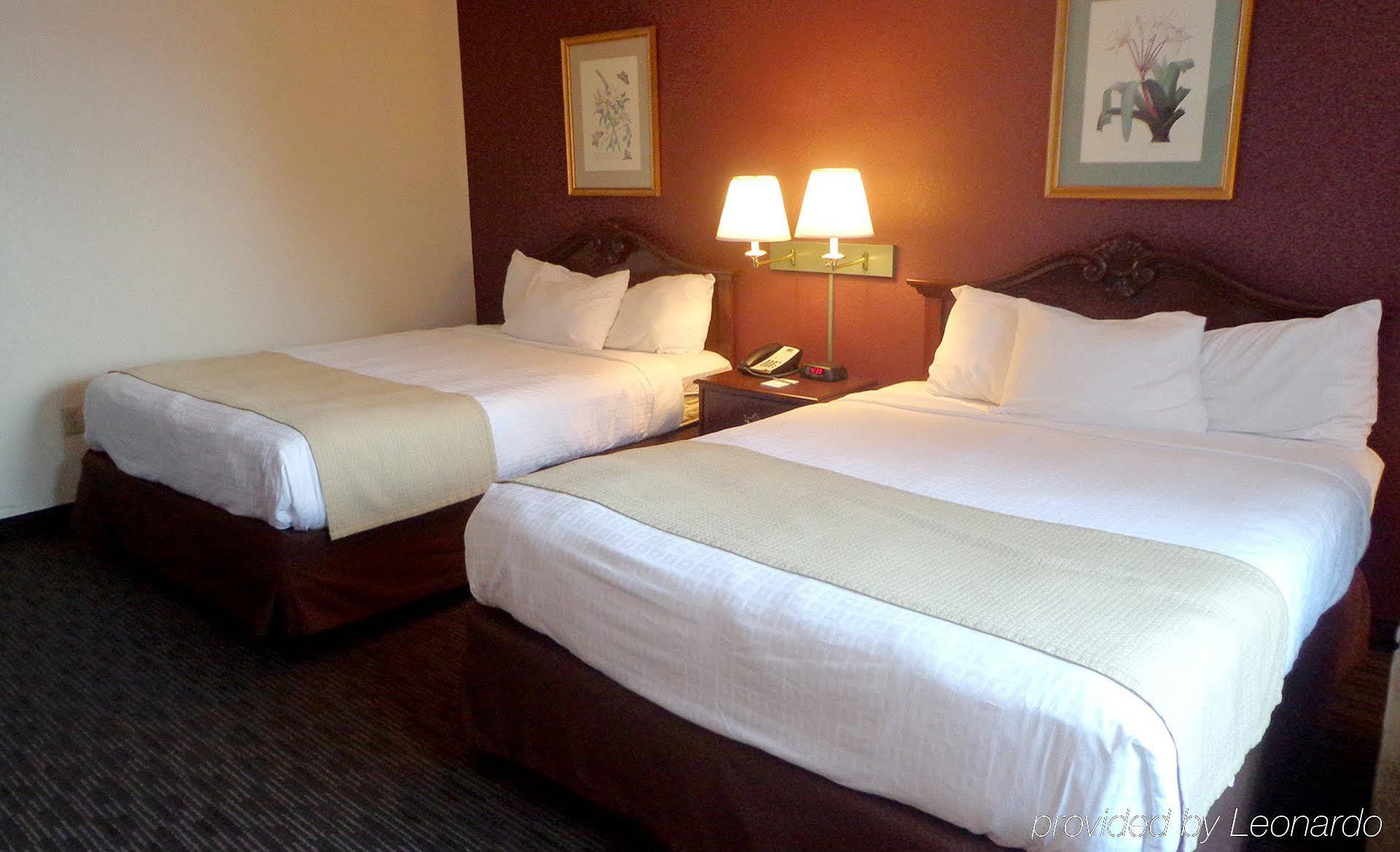 Americinn By Wyndham Marshall Ngoại thất bức ảnh
